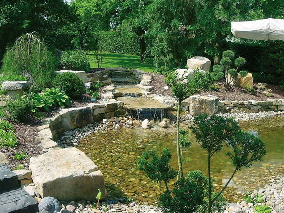Ein gestalteter Garten ist ein Ort der Ruhe und der Kraft